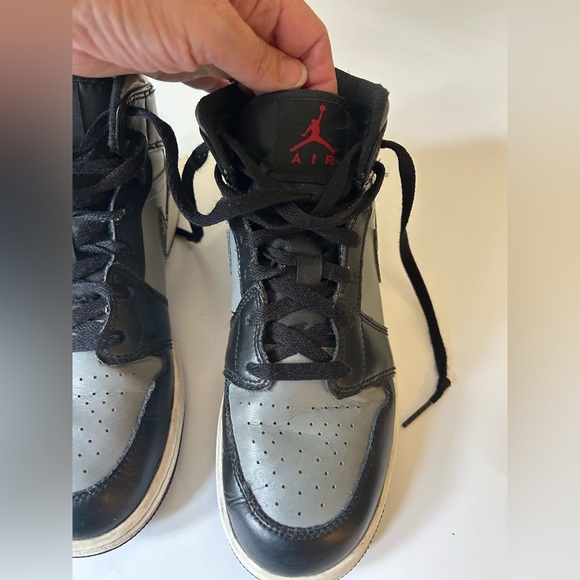 Nike Boy’s Black and Gray Sneakers - Picture 11 of 15